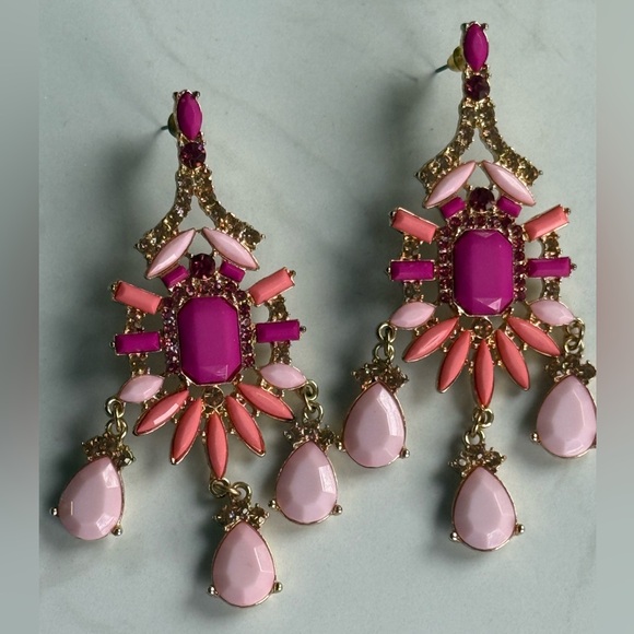 Earring - Picture 3 of 5